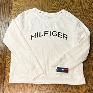 NWT HILFIGER Sweater